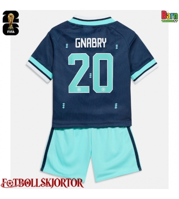 Tyskland Serge Gnabry #20 Borta Kläder Barn VM 2026 Kortärmad (+ Korta byxor)